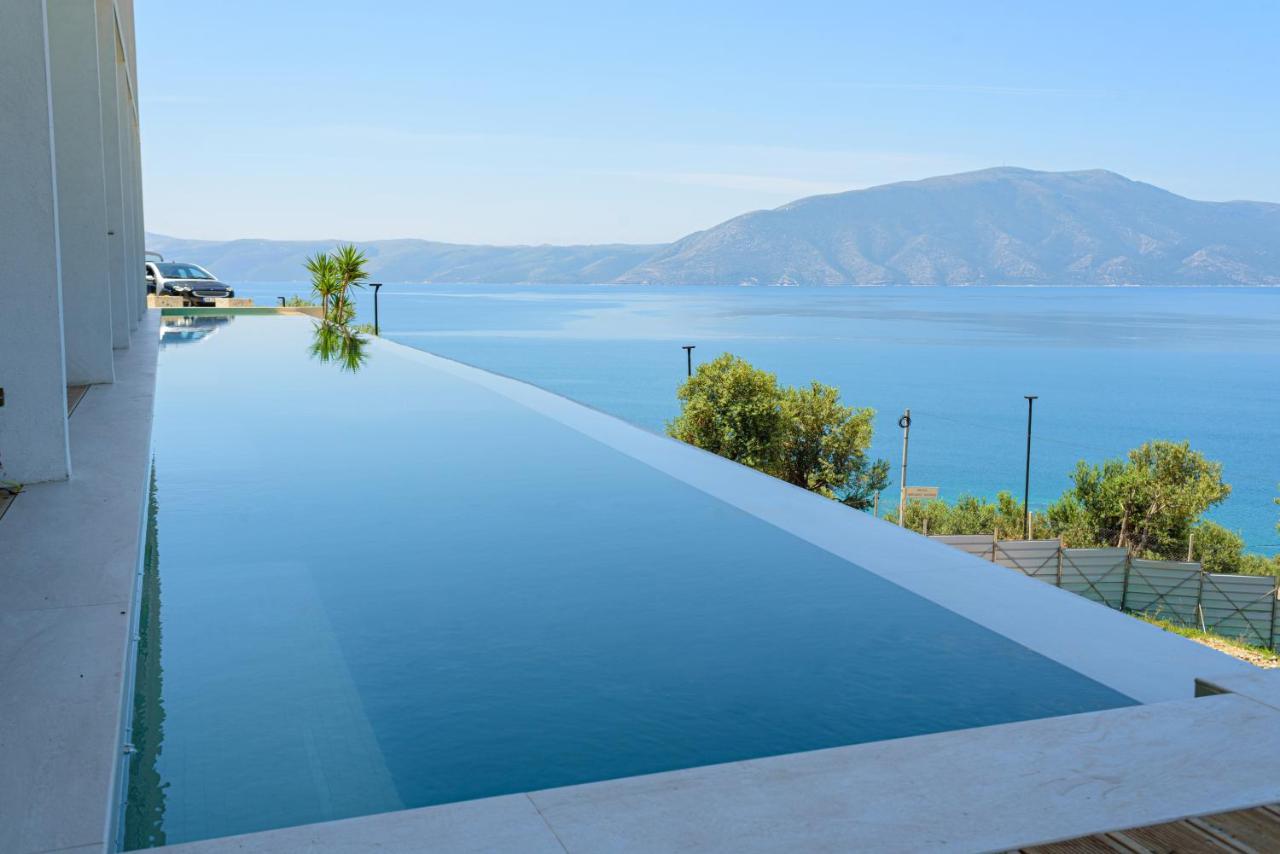 Nobus & Hotel 4*