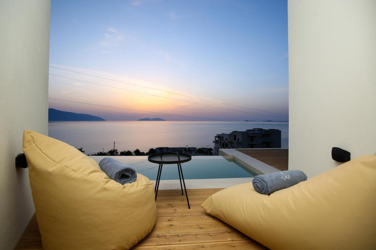Nobus & Hotel 4*