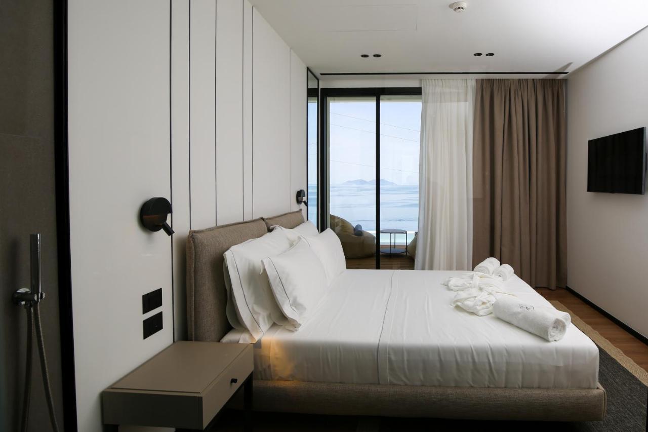 Nobus & Hotel 4*