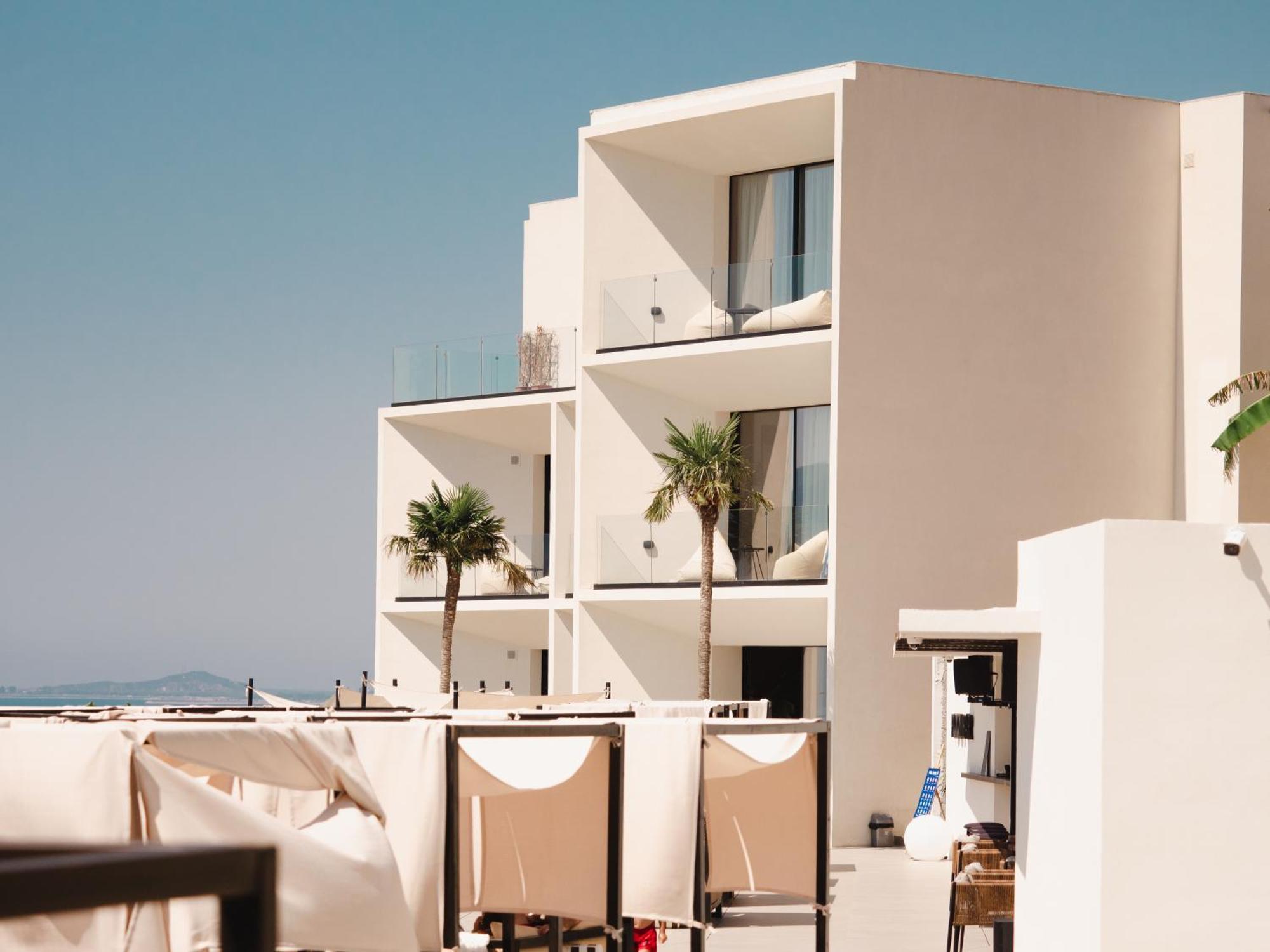 Hotel Nobus &